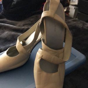 Naturalizer cream leather slings